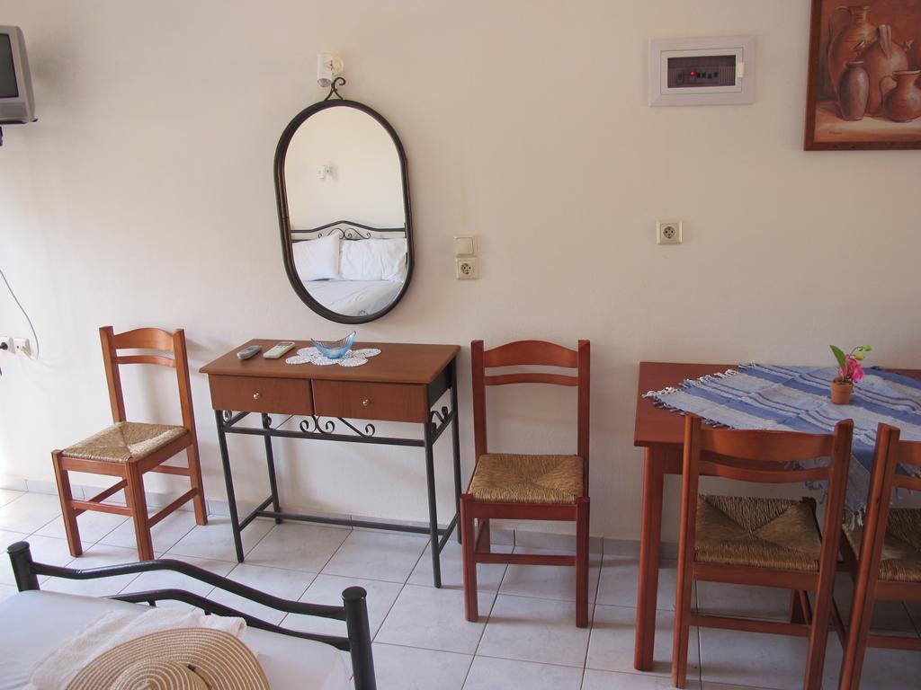 Porto Kastri (Crete)